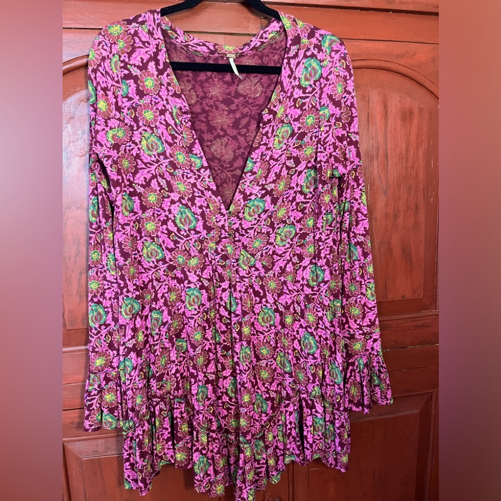 Free People — gorgeous plum & pink flowy dress, like new! Sz S- oversized for ML